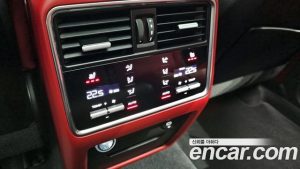 Porsche Cayenne 3.0 Coupe 2023 года из Южной Кореи