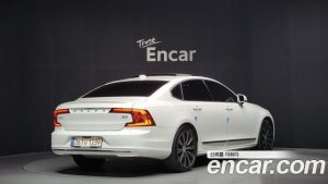 Volvo S90 B5 ULTIMATE Bright 2023 года из Южной Кореи
