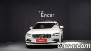 Volvo S90 B5 ULTIMATE Bright 2023 года из Южной Кореи