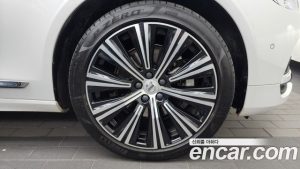 Volvo S90 B5 ULTIMATE Bright 2023 года из Южной Кореи