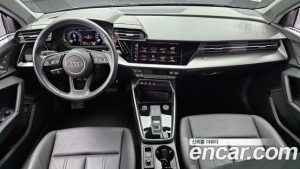 Audi A3 40 TFSI 2023 года из Южной Кореи