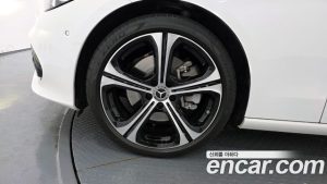 Mercedes-Benz C-Class C300 4MATIC Avantgarde 2023 года из Южной Кореи