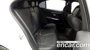 Mercedes-Benz C-Class C300 4MATIC Avantgarde 2023 года из Южной Кореи