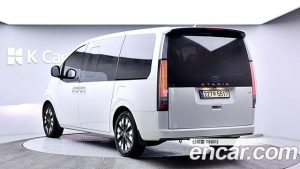 Hyundai Staria 4WD Lounge 7-Seater 2025 года из Южной Кореи
