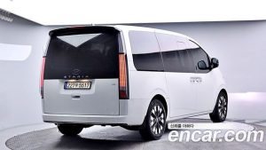 Hyundai Staria 4WD Lounge 7-Seater 2025 года из Южной Кореи