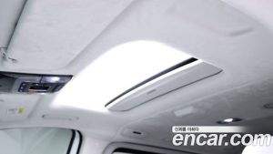 Hyundai Staria 4WD Lounge 7-Seater 2025 года из Южной Кореи