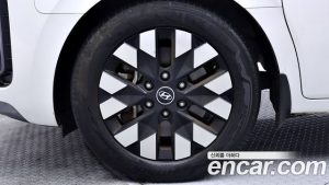 Hyundai Staria 4WD Lounge 7-Seater 2025 года из Южной Кореи