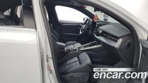 Audi A3 40 TFSI Premium 2023 года из Южной Кореи