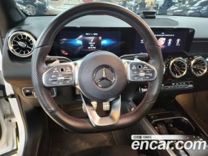 Mercedes-Benz GLB-Class GLB250 4MATIC 2023 года из Южной Кореи
