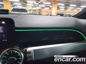 Mercedes-Benz GLB-Class GLB250 4MATIC 2023 года из Южной Кореи
