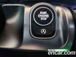 Mercedes-Benz GLB-Class GLB250 4MATIC 2023 года из Южной Кореи
