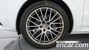 Porsche Cayenne 3.0 2023 года из Южной Кореи