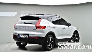 Volvo XC40 B4 R- 2022 года из Южной Кореи