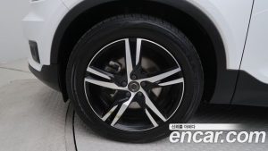 Volvo XC40 B4 R- 2022 года из Южной Кореи