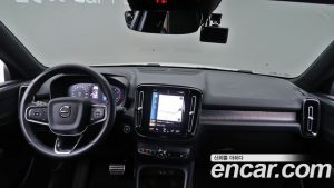 Volvo XC40 B4 R- 2022 года из Южной Кореи