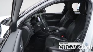Volvo XC40 B4 R- 2022 года из Южной Кореи