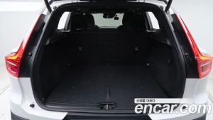 Volvo XC40 B4 R- 2022 года из Южной Кореи