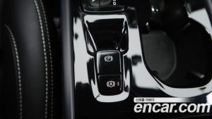 Volvo XC40 B4 R- 2022 года из Южной Кореи