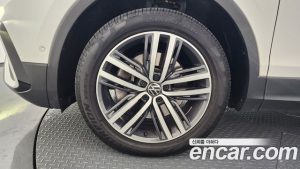 Volkswagen Tiguan 2.0 TSI Prestige 2023 года из Южной Кореи