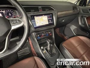 Volkswagen Tiguan 2.0 TSI Prestige 2023 года из Южной Кореи