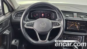 Volkswagen Tiguan 2.0 TSI Prestige 2023 года из Южной Кореи
