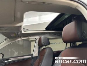 Volkswagen Tiguan 2.0 TSI Prestige 2023 года из Южной Кореи