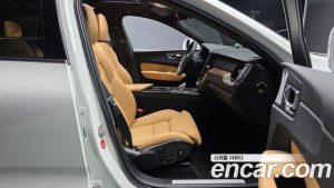 Volvo XC60 B5 ULTIMATE Bright 2023 года из Южной Кореи