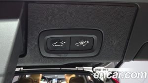 Volvo XC60 B5 ULTIMATE Bright 2023 года из Южной Кореи
