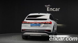 Audi Q4 e-tron 40 Premium Sportback 2023 года из Южной Кореи
