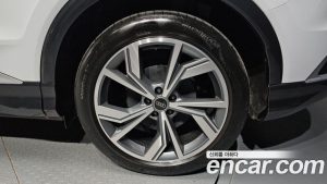 Audi Q4 e-tron 40 Premium Sportback 2023 года из Южной Кореи