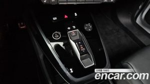 Audi Q4 e-tron 40 Premium Sportback 2023 года из Южной Кореи