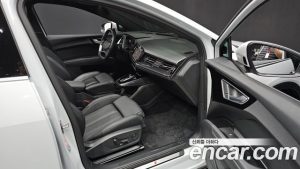 Audi Q4 e-tron 40 Premium Sportback 2023 года из Южной Кореи