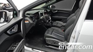 Audi Q4 e-tron 40 Premium Sportback 2023 года из Южной Кореи