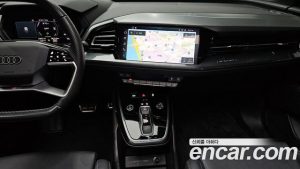 Audi Q4 e-tron 40 Premium Sportback 2023 года из Южной Кореи
