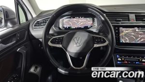 Volkswagen Tiguan 2.0 TSI Prestige 2023 года из Южной Кореи