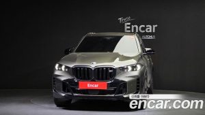 BMW X5 M60i 2024 года из Южной Кореи
