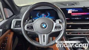 BMW X5 M60i 2024 года из Южной Кореи