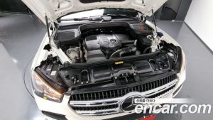 Mercedes-Benz GLE-Class GLE300d 4MATIC 2023 года из Южной Кореи