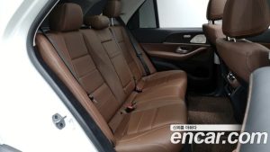 Mercedes-Benz GLE-Class GLE300d 4MATIC 2023 года из Южной Кореи