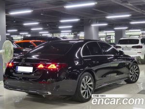 Mercedes-Benz E-Class E300 4MATIC Exclusive 2025 года из Южной Кореи