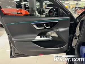 Mercedes-Benz E-Class E300 4MATIC Exclusive 2025 года из Южной Кореи