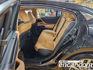Lexus ES Executive 2026 года из Южной Кореи