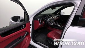 Porsche Cayenne 3.0 2023 года из Южной Кореи