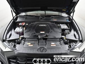 Audi Q8 55 TFSI 4WD Premium 2023 года из Южной Кореи