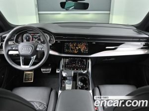 Audi Q8 55 TFSI 4WD Premium 2023 года из Южной Кореи