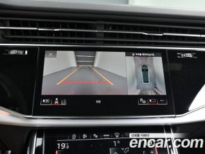 Audi Q8 55 TFSI 4WD Premium 2023 года из Южной Кореи