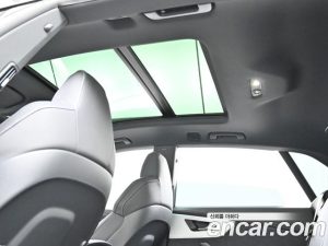 Audi Q8 55 TFSI 4WD Premium 2023 года из Южной Кореи