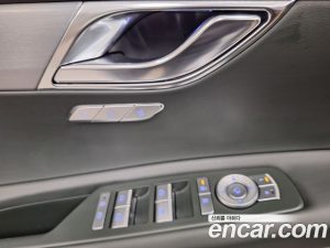 Genesis GV80 2.5T Бензин AWD 2025 года из Южной Кореи