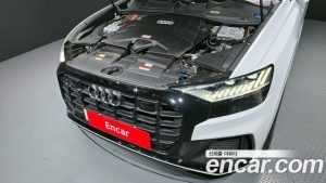 Audi Q8 55 TFSI 4WD Premium 2023 года из Южной Кореи