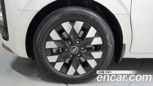 Hyundai Staria Lounge 9-Seater 2025 года из Южной Кореи